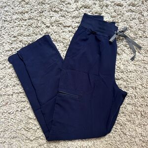Figs small scrub pant.